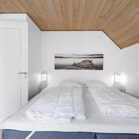 Holiday home Sondra - From The Sea By Interhome